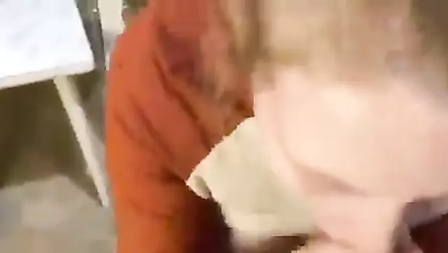 Mutfakta Rus oğlanla ağızdan boşalma